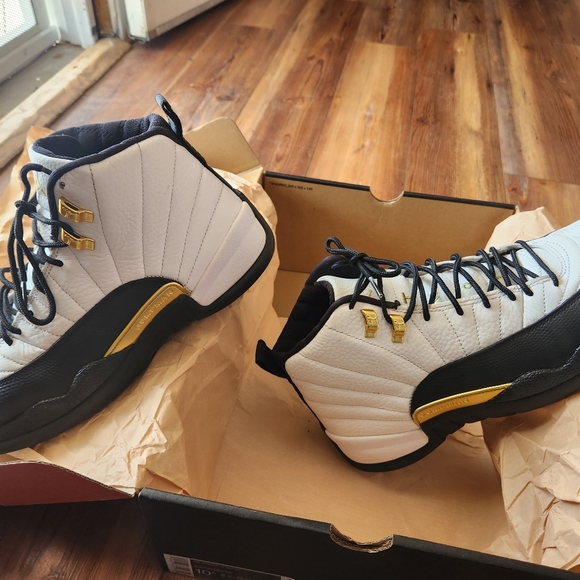 Jordan 12 "royalty" - Picture 6 of 8